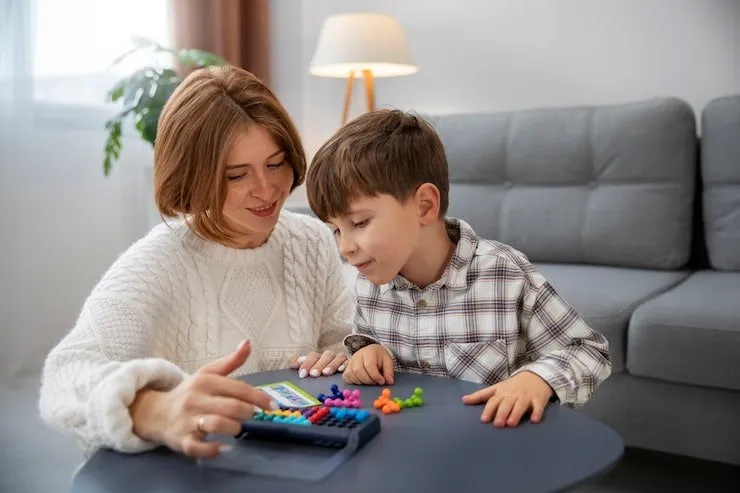 mother-kid-playing-medium-shot